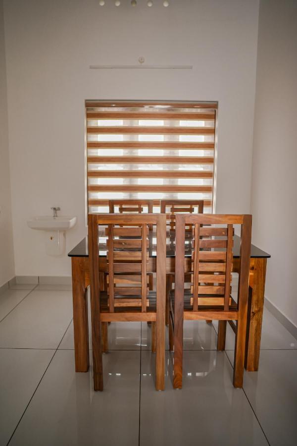 Maison d'hôtes Shimano Square à Varkala Extérieur photo