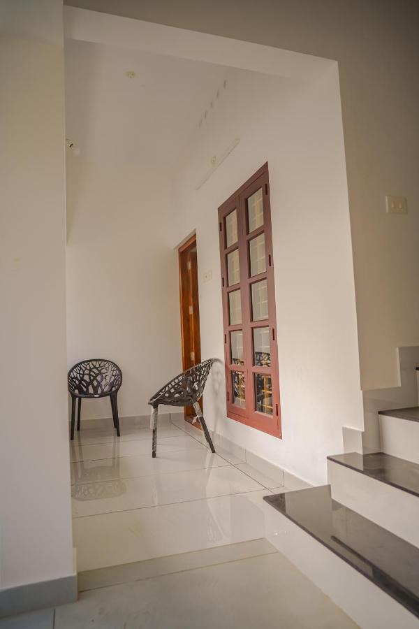 Maison d'hôtes Shimano Square à Varkala Extérieur photo