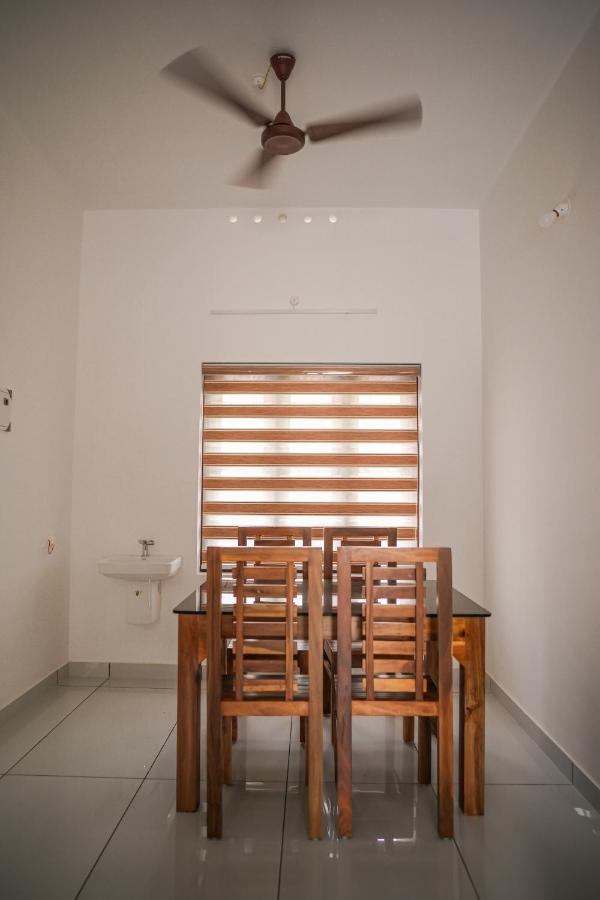 Maison d'hôtes Shimano Square à Varkala Extérieur photo