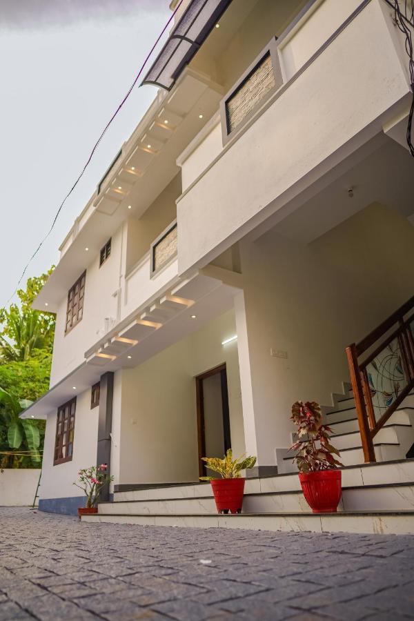 Maison d'hôtes Shimano Square à Varkala Extérieur photo